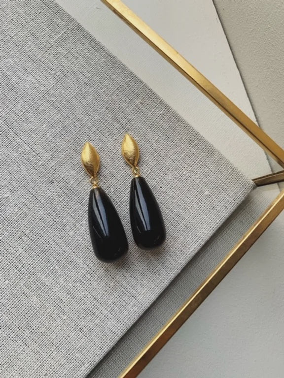 Shyla Corine Smokey Earring