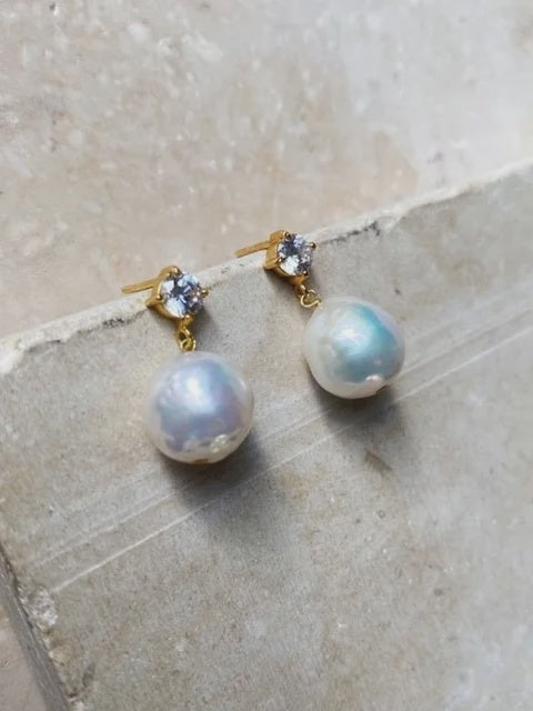 Shyla Cassandra Pearl Earring